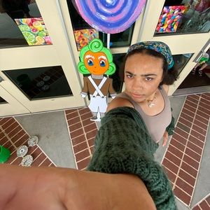 Meet your Posher, Riley